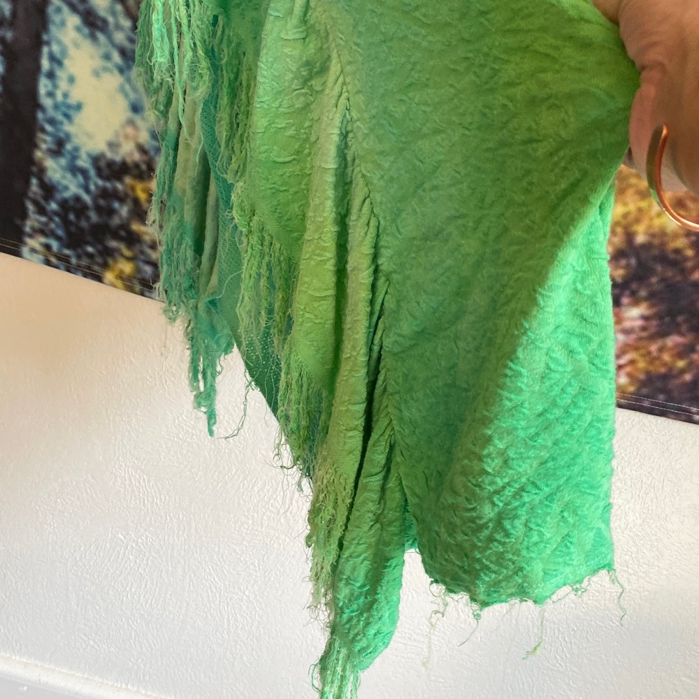 Free People green/Teal sleeveless hi low Fringe Tunic like new - Picture 13 of 15